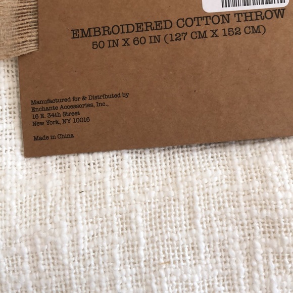 Rae Dunn RELAX Cotton Throw - Picture 6 of 6